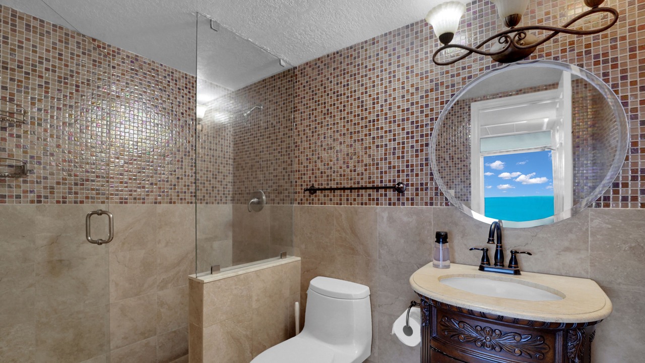 Photo of Bathroom in Galt Mile