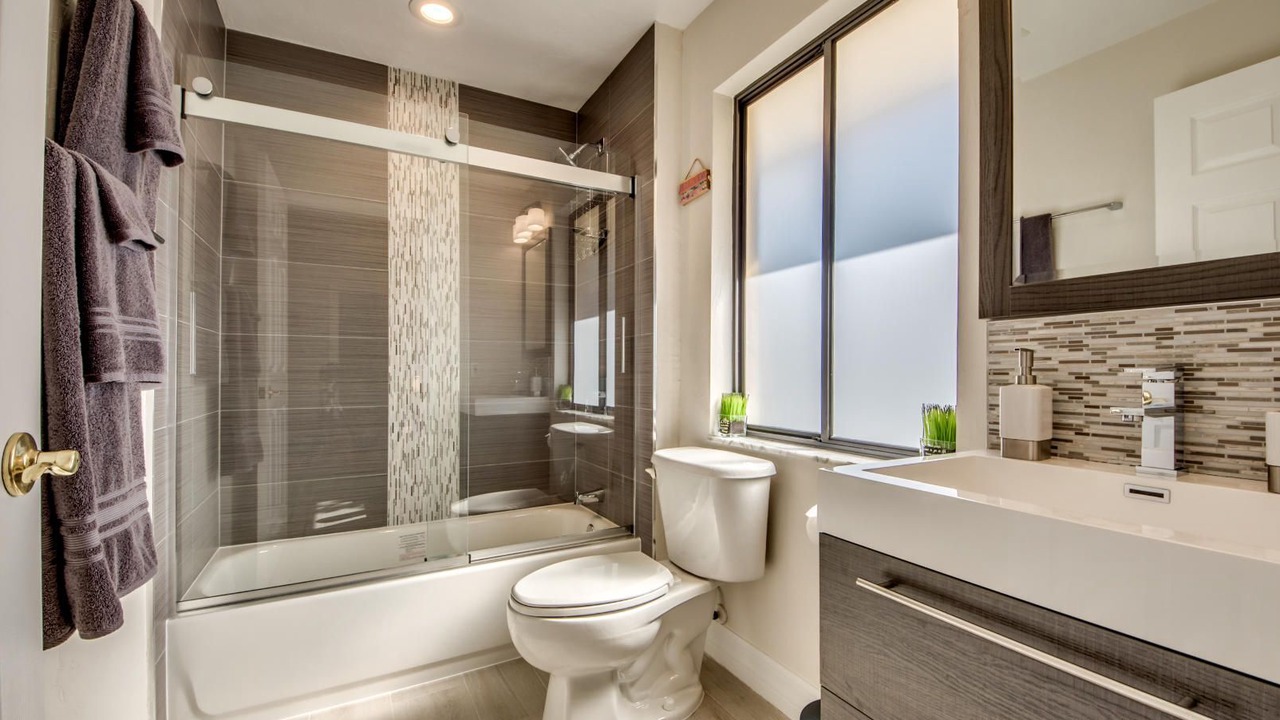 Photo of Bathroom in Yacht Club
