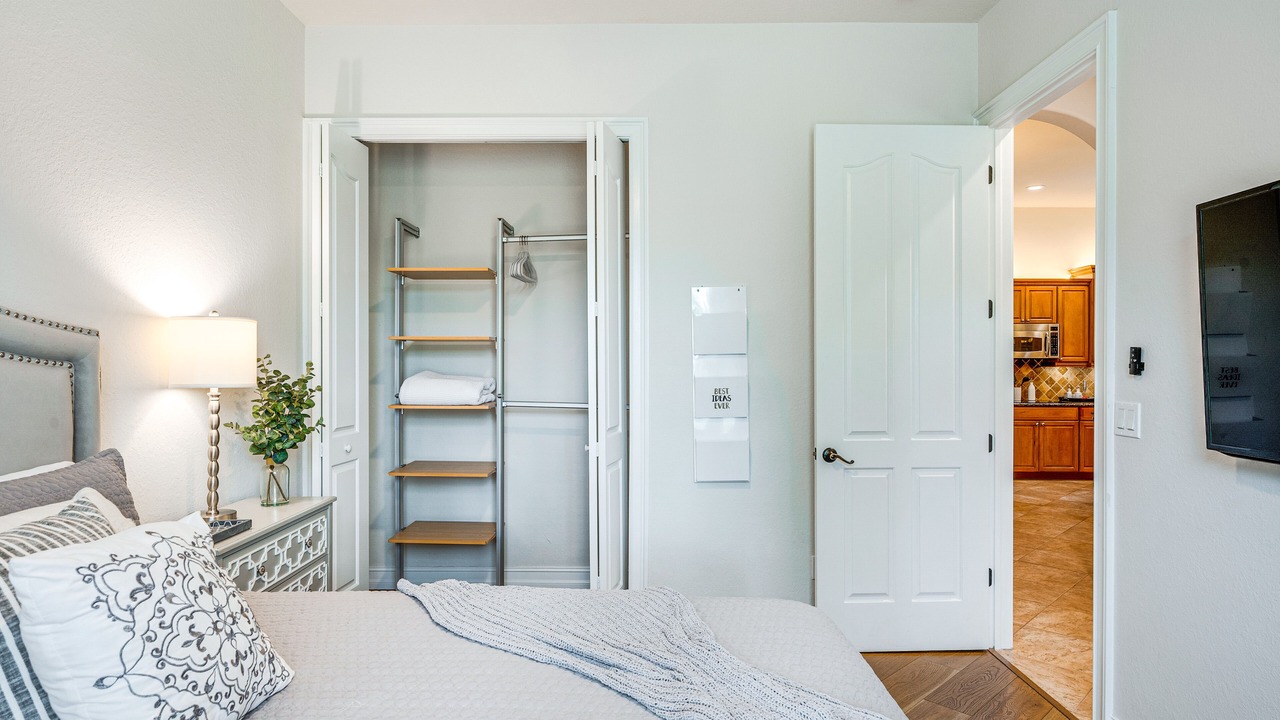 Photo of Bedroom in Naples