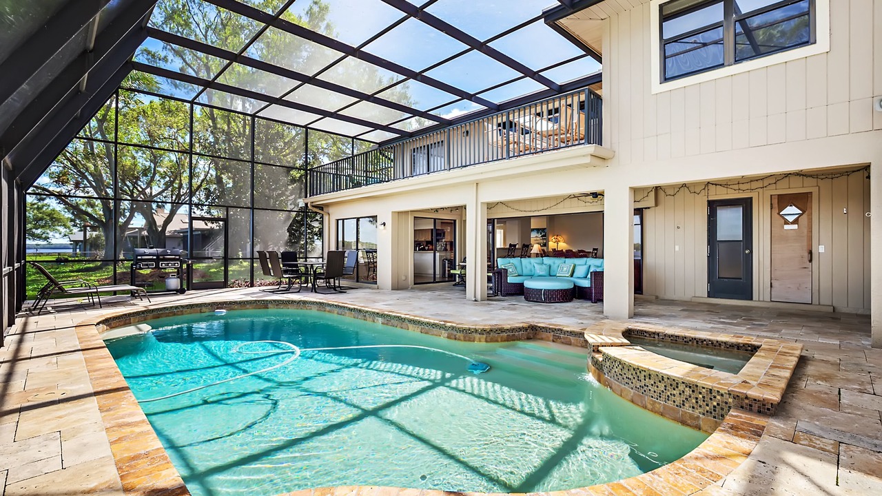 Photo of Outdoor in Lake Shore Estates