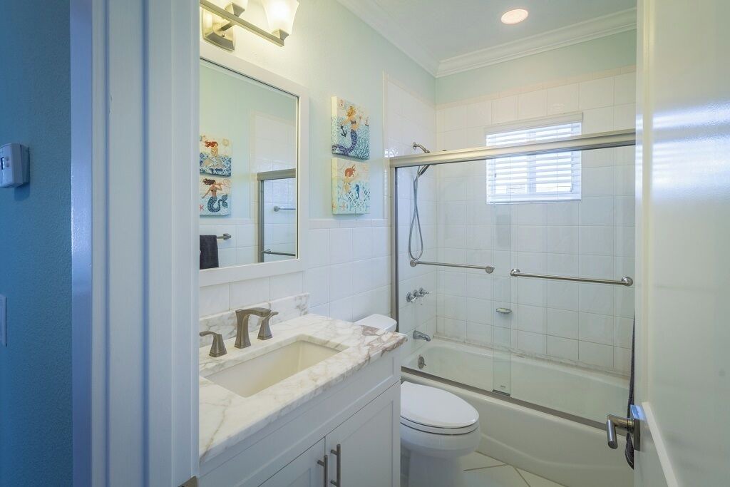 Photo of Bathroom in Marathon