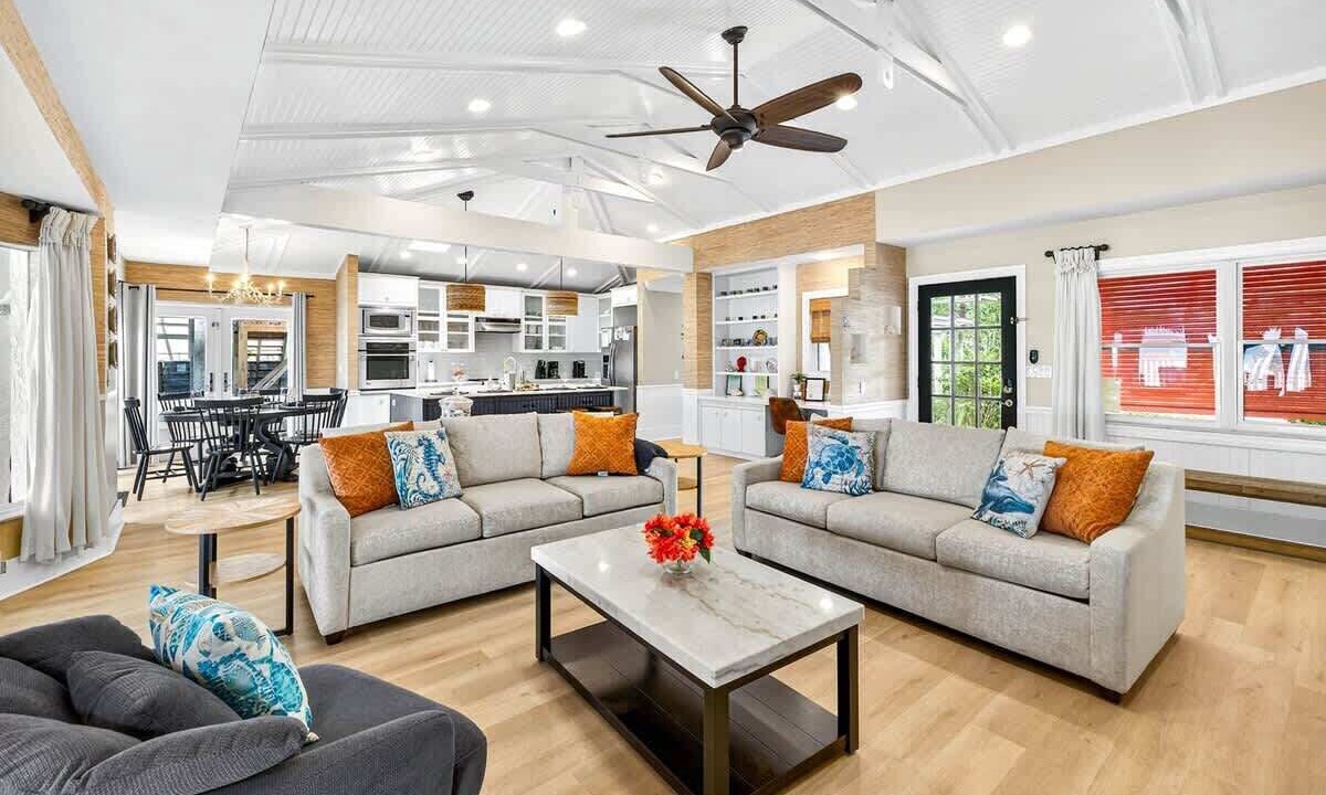 Photo of Livingroom in Clearwater Beach