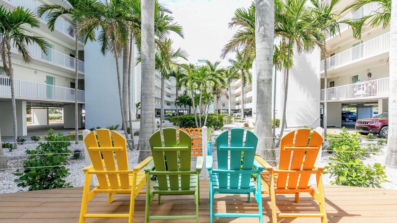 Photo of Patio Balcony in Treasure Island