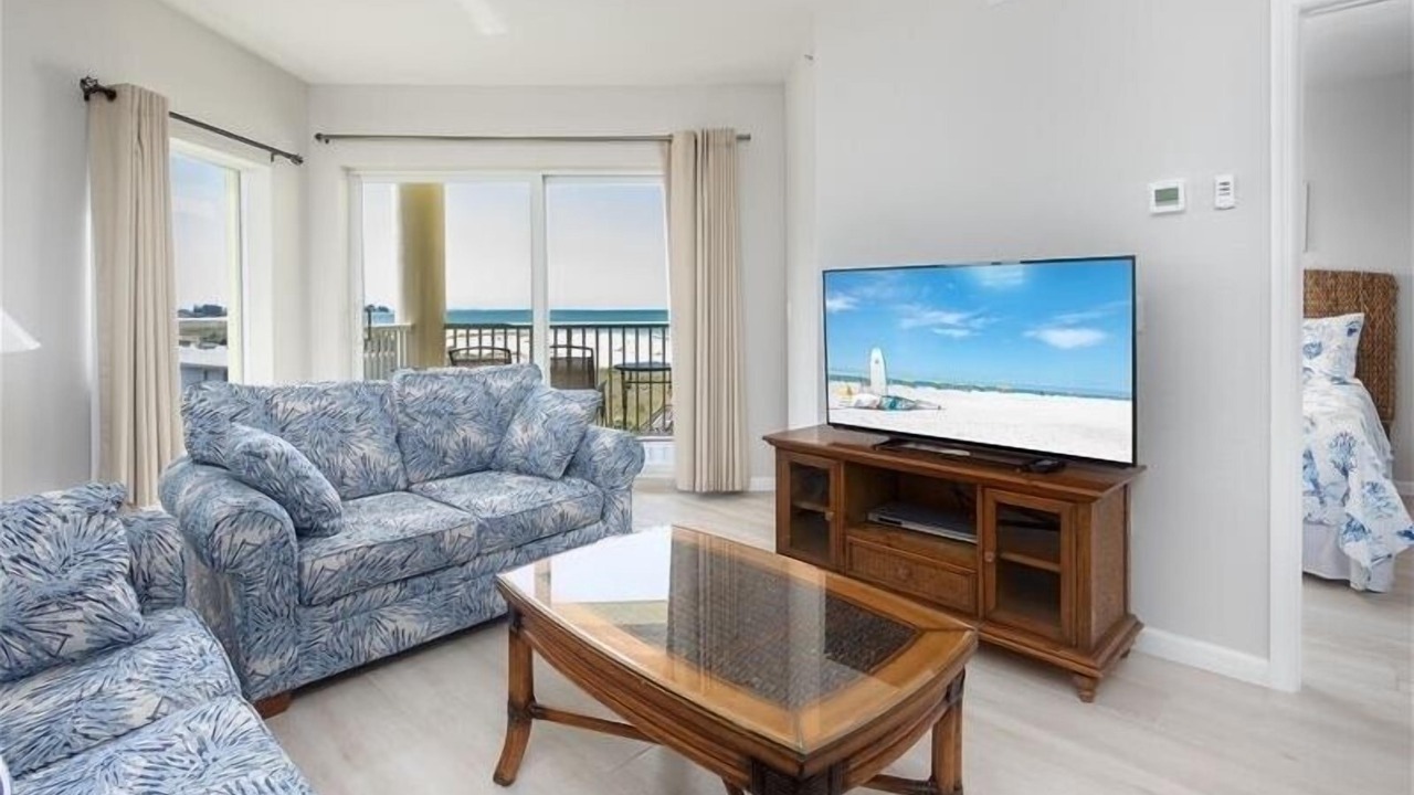 Photo of Patio Balcony in Treasure Island