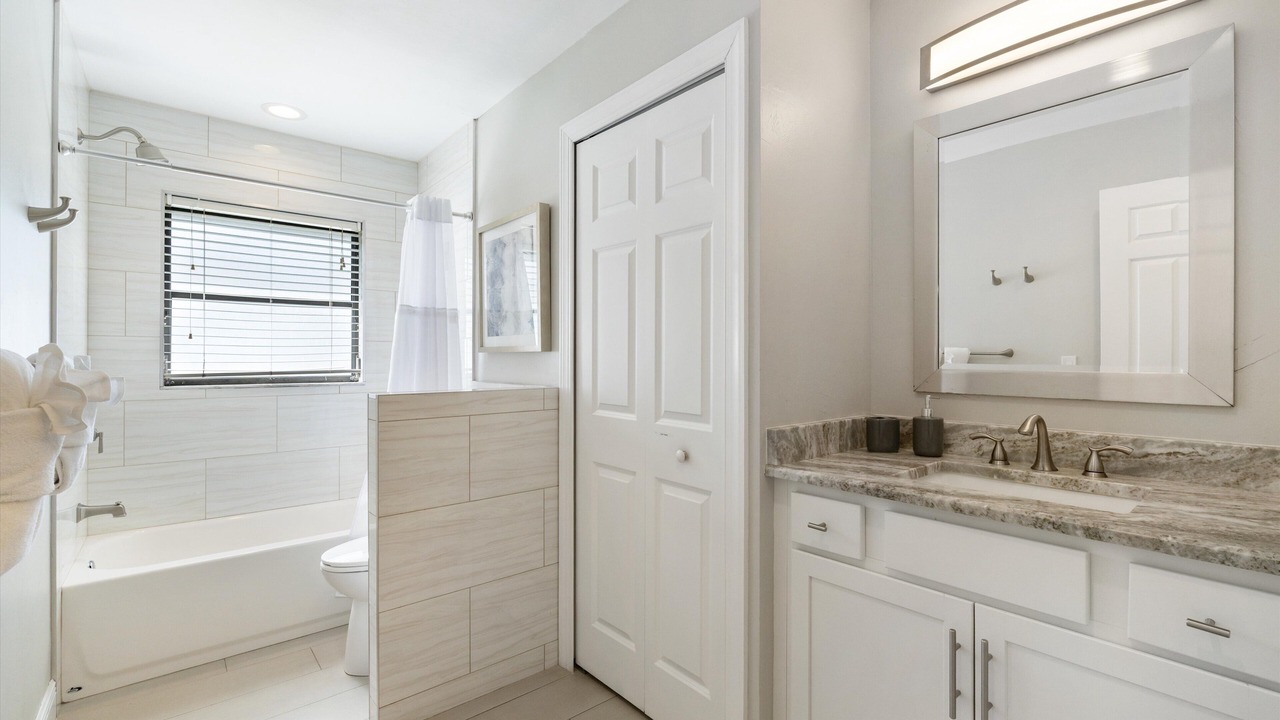 Photo of Bathroom in Naples Park