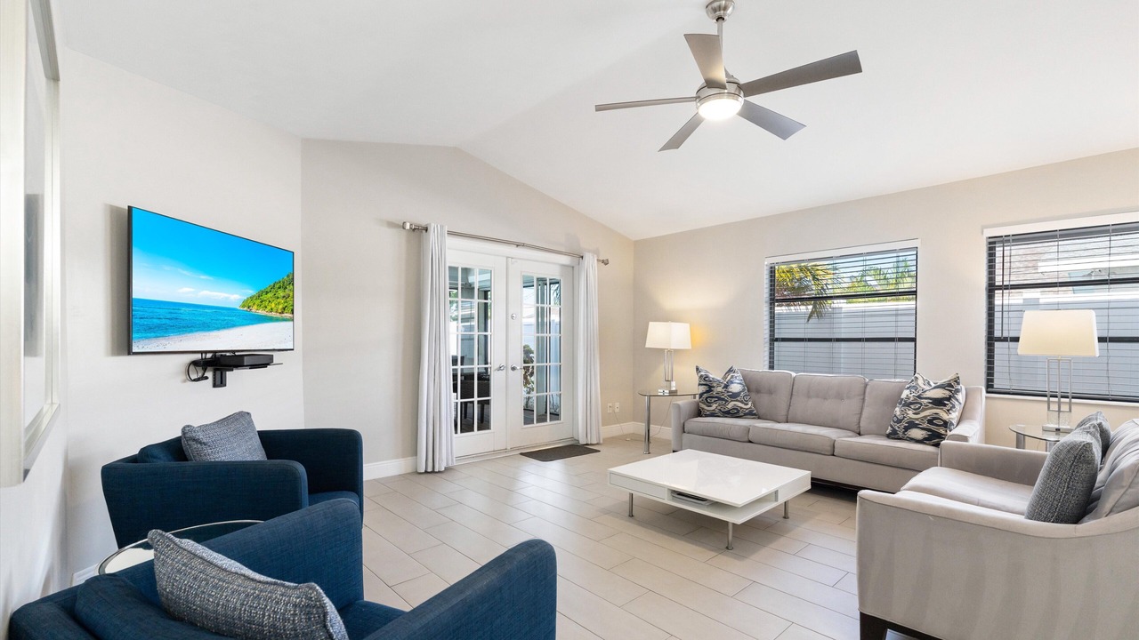 Photo of Livingroom in Naples Park