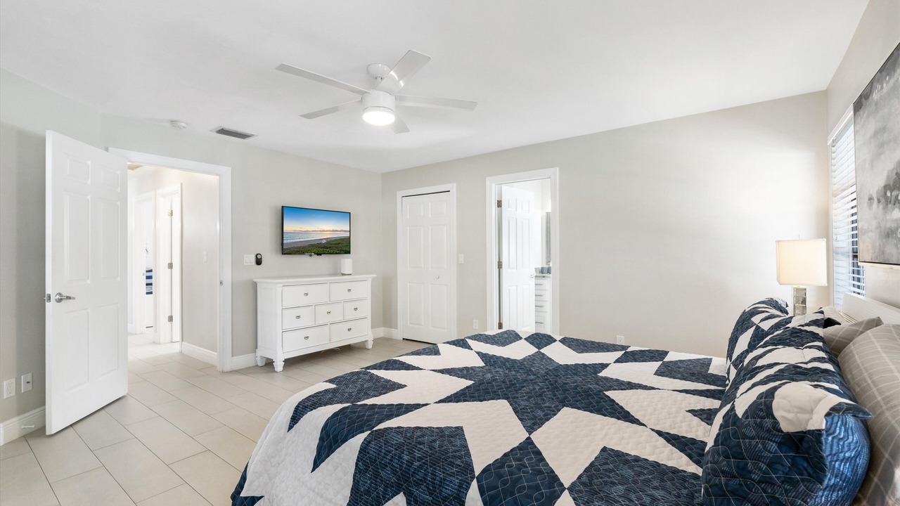 Photo of Bedroom in Naples Park