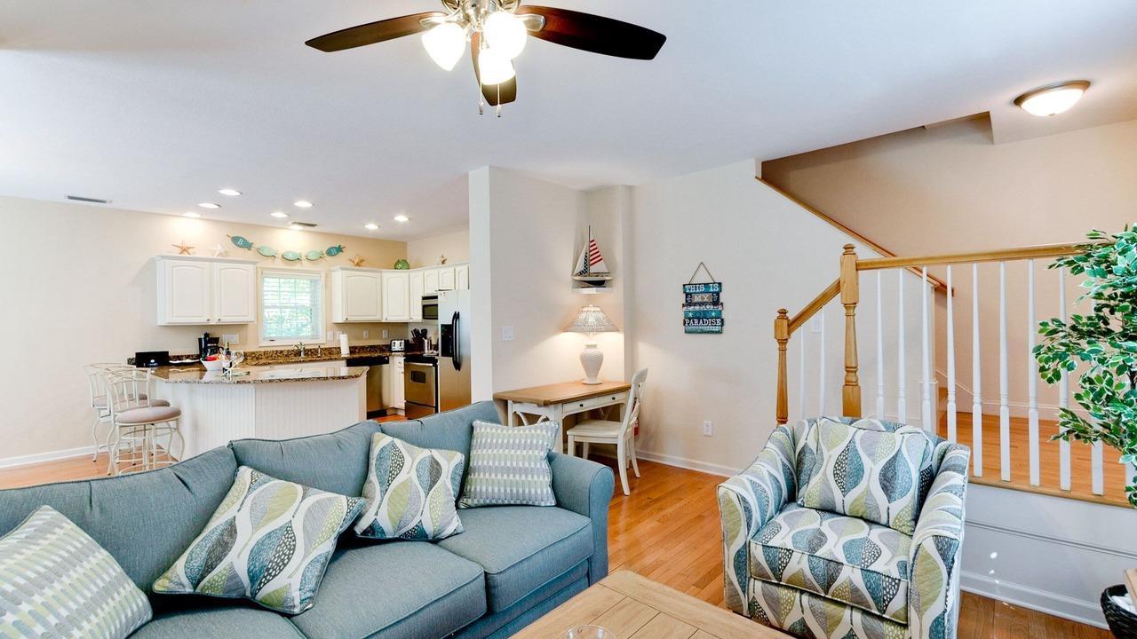 Photo of Livingroom in Holmes Beach