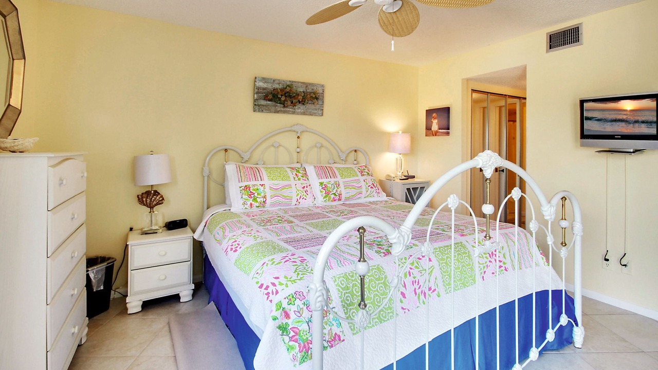 Photo of Bedroom in Sunset Beach