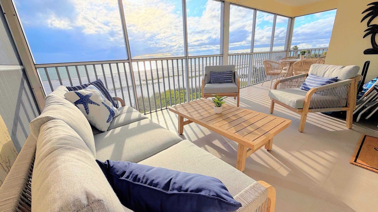 Photo of Livingroom in Fort Myers Beach