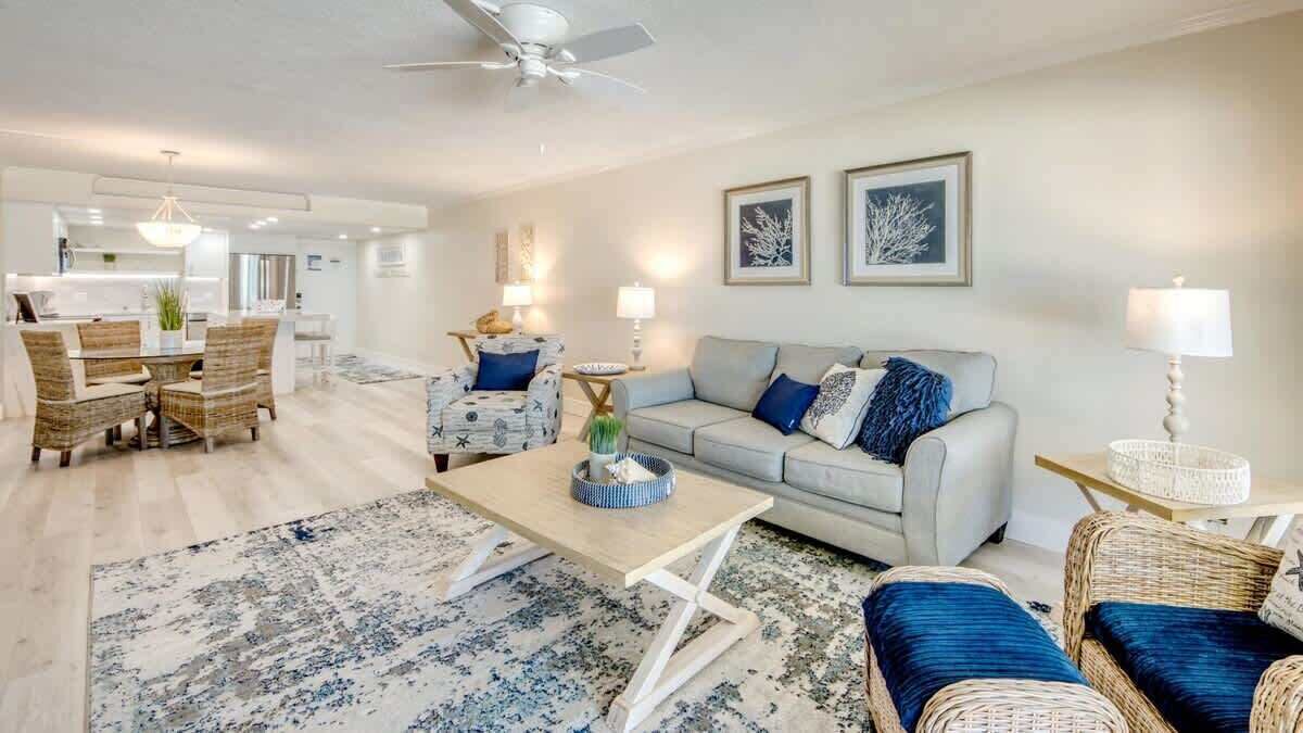 Photo of Livingroom in Fort Myers Beach