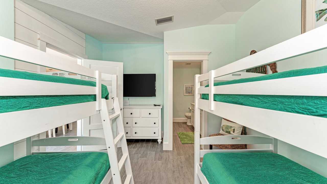 Photo of Bedroom in Holmes Beach