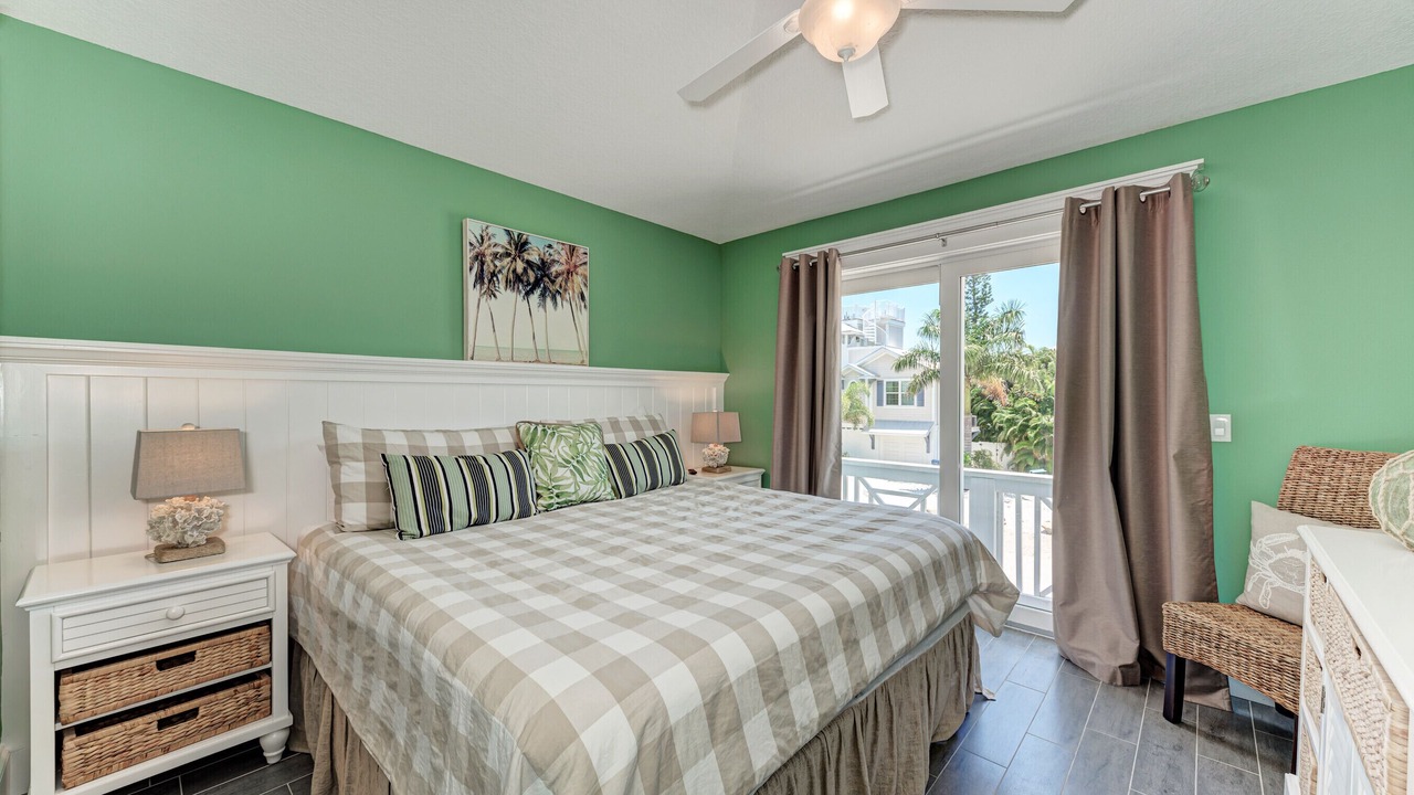 Photo of Bedroom in Holmes Beach