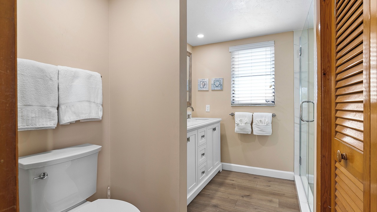 Photo of Bathroom in Holmes Beach