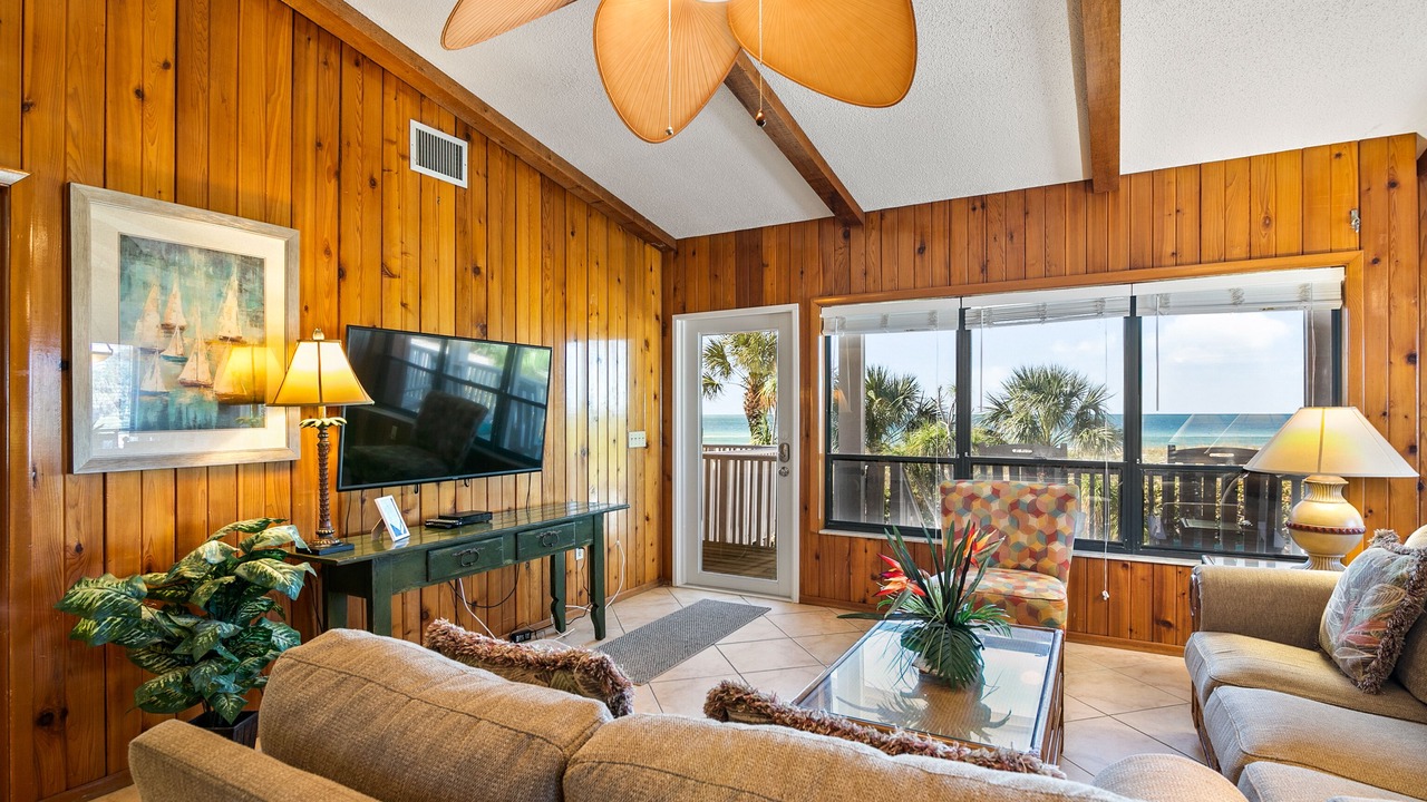 Photo of Livingroom in Holmes Beach