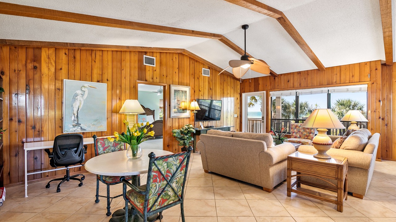 Photo of Livingroom in Holmes Beach