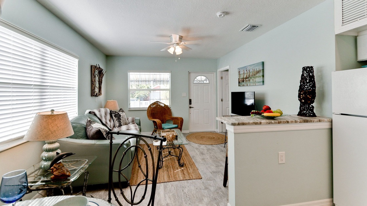 Photo of Livingroom in Holmes Beach