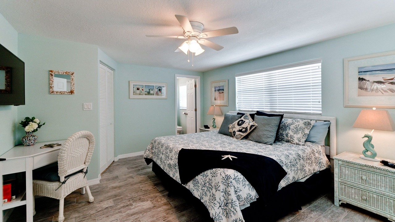 Photo of Bedroom in Holmes Beach