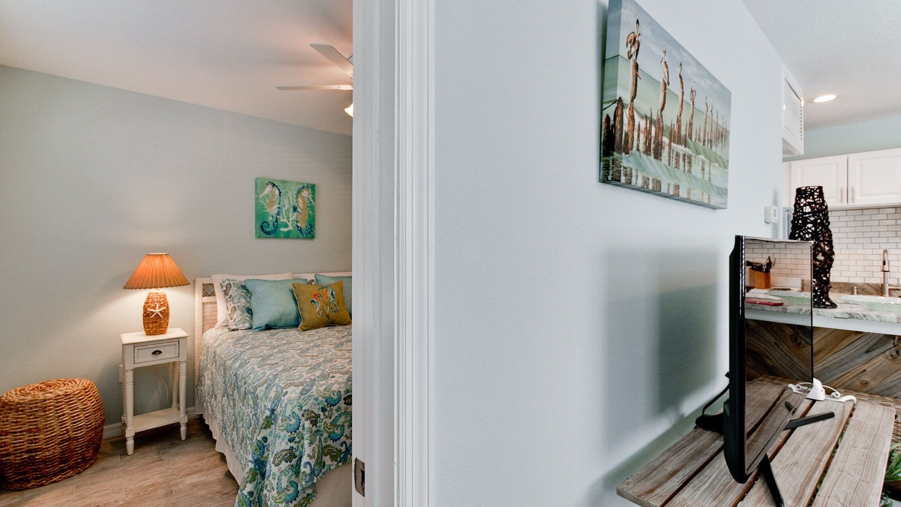 Photo of Bedroom in Holmes Beach