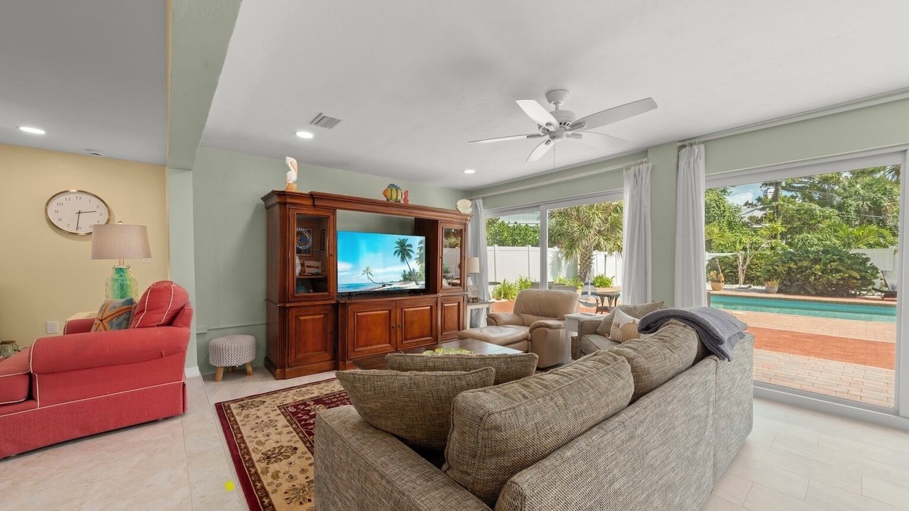 Photo of Livingroom in East Rocks