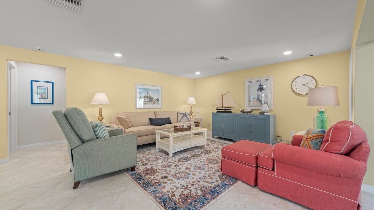 Photo of Livingroom in East Rocks