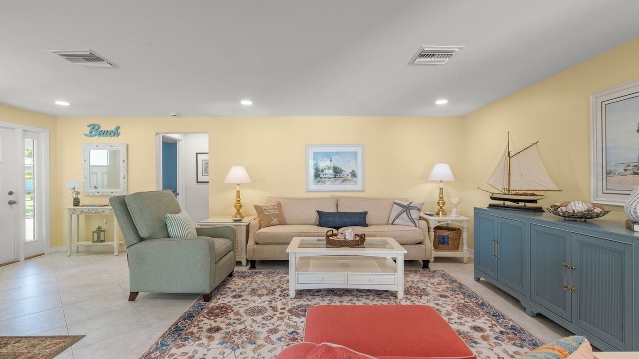 Photo of Livingroom in East Rocks