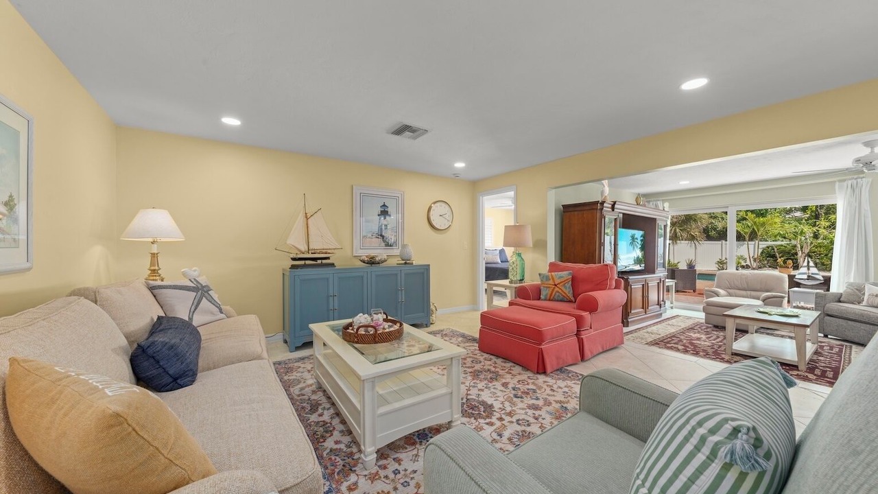 Photo of Livingroom in East Rocks
