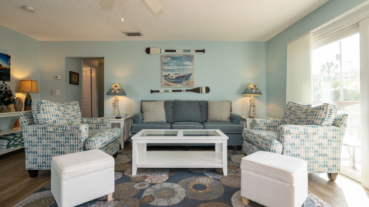 Photo of Livingroom in Holmes Beach