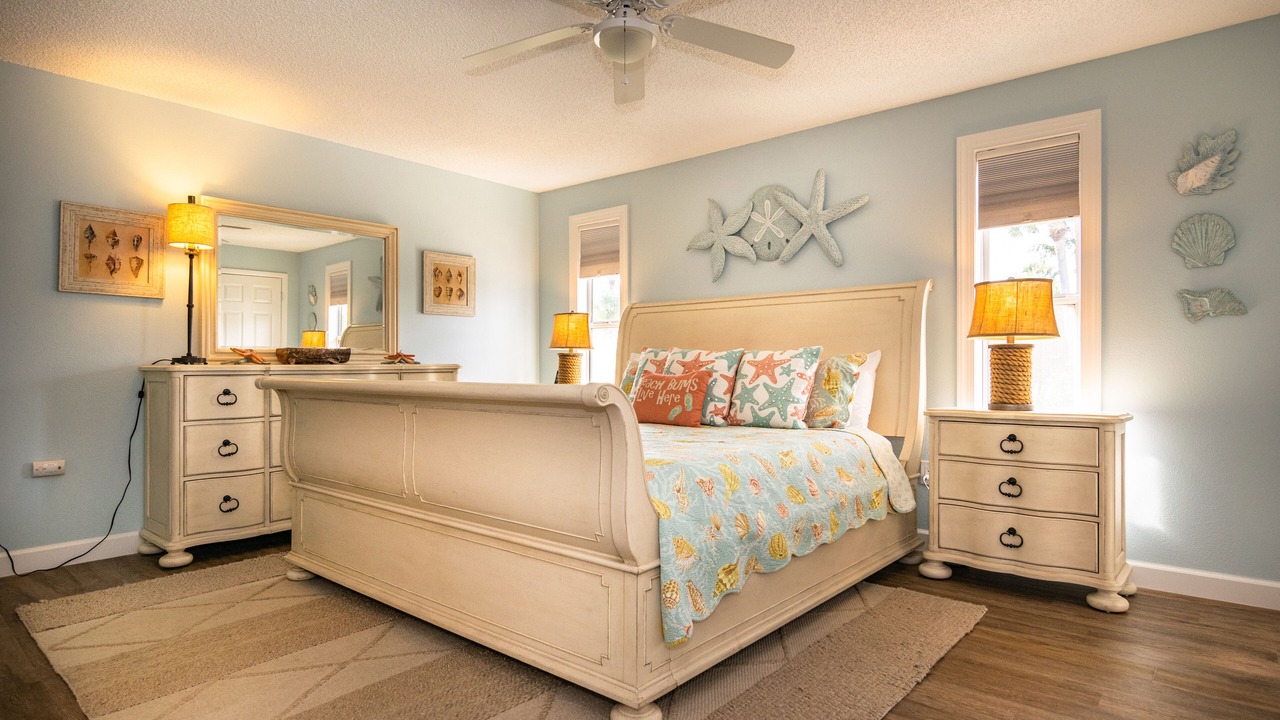 Photo of Bedroom in Holmes Beach