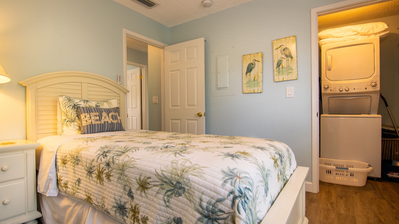 Photo of Bedroom in Holmes Beach