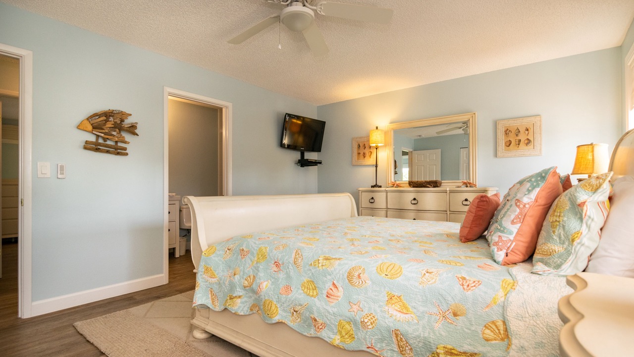 Photo of Bedroom in Holmes Beach