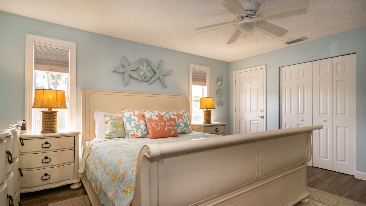 Photo of Bedroom in Holmes Beach