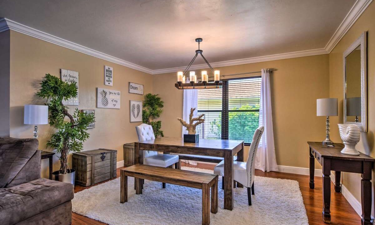 Photo of Livingroom in Bonita Shores