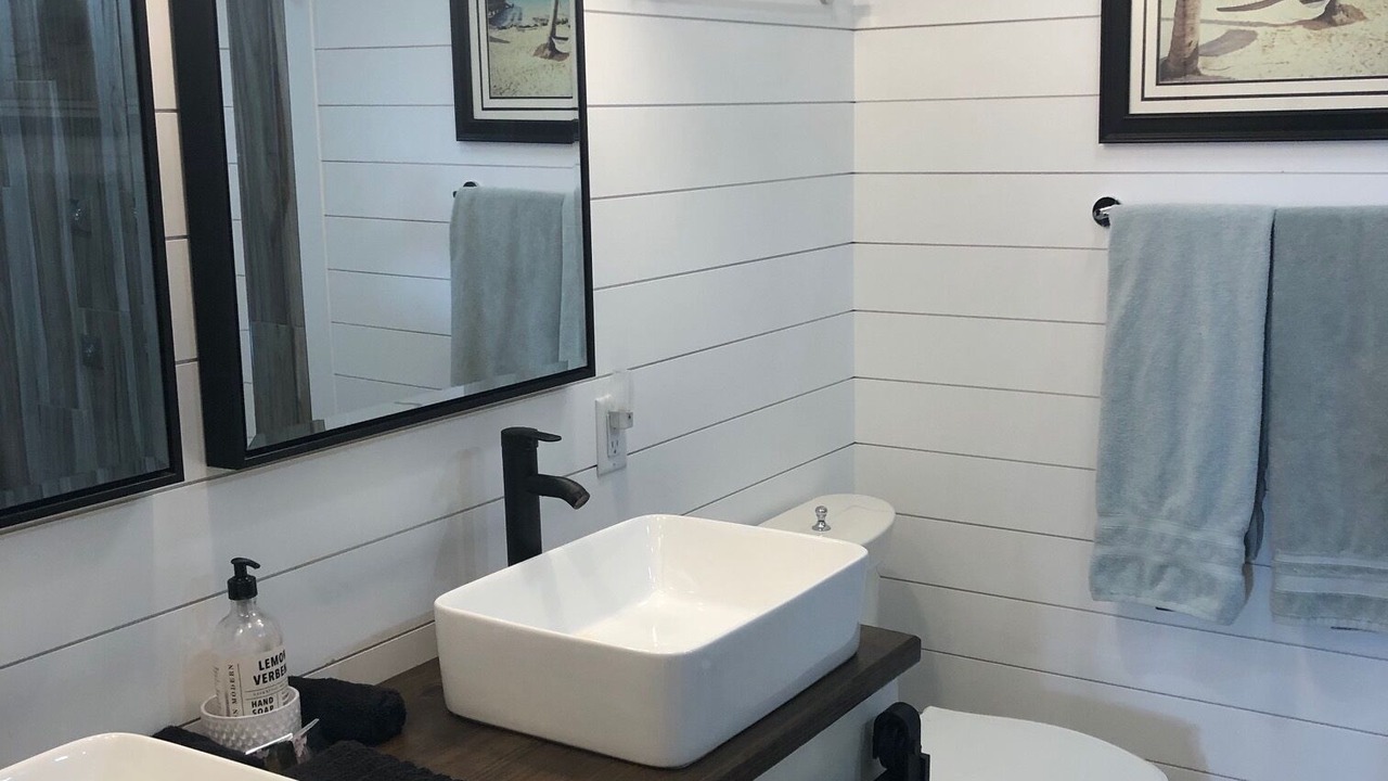 Photo of Bathroom in Bonita Shores