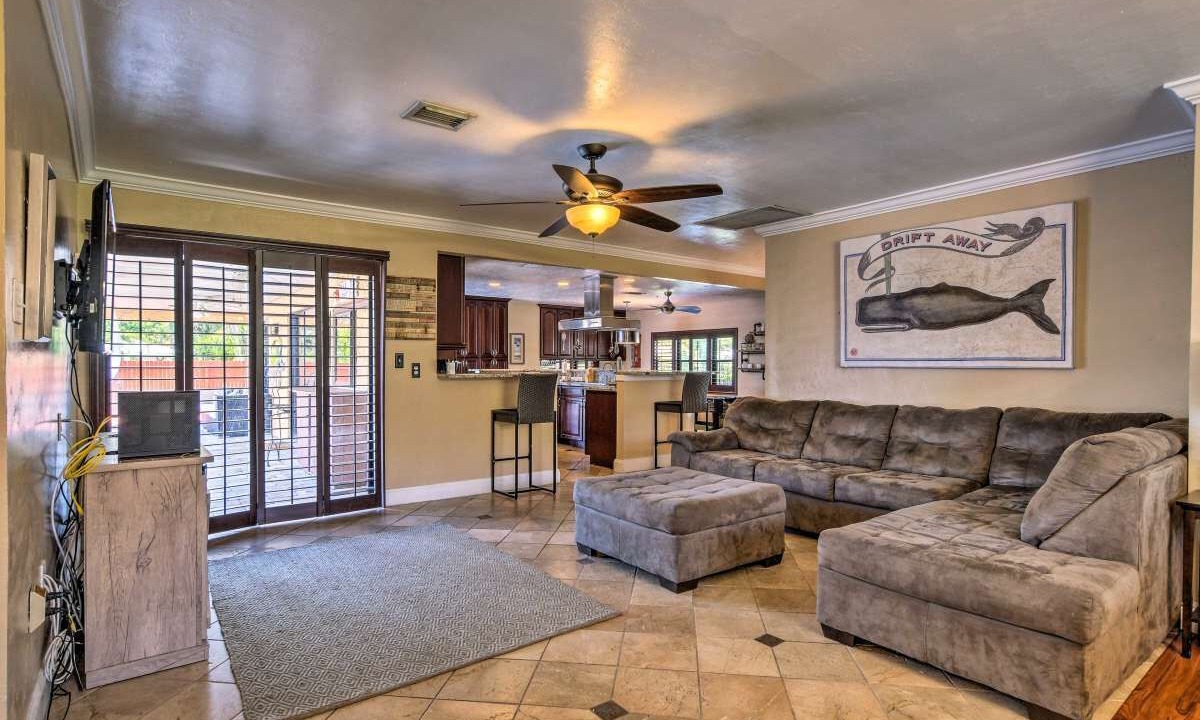 Photo of Livingroom in Bonita Shores