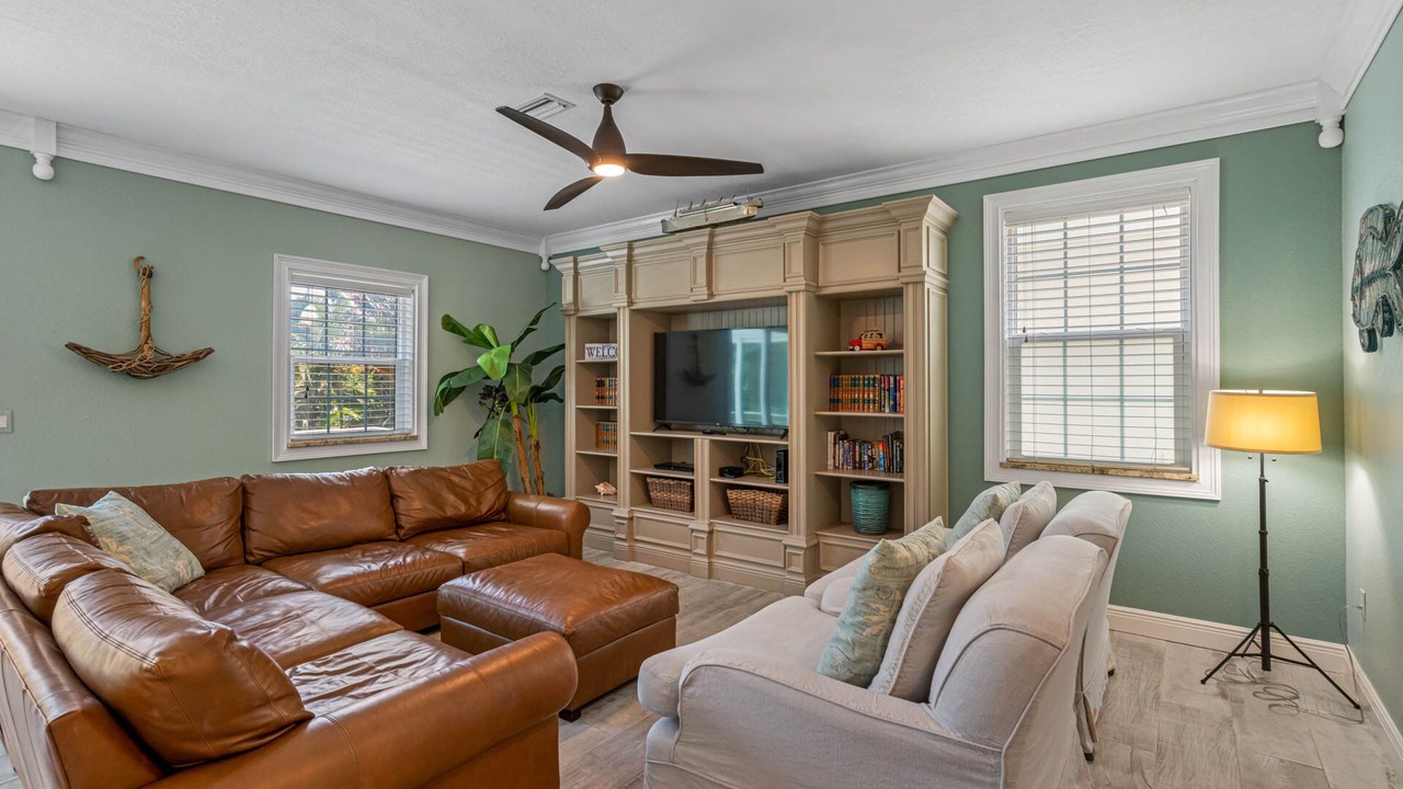 Photo of Livingroom in Holmes Beach