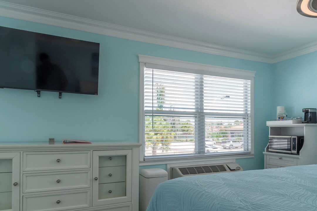 Photo of Livingroom in Mid Island