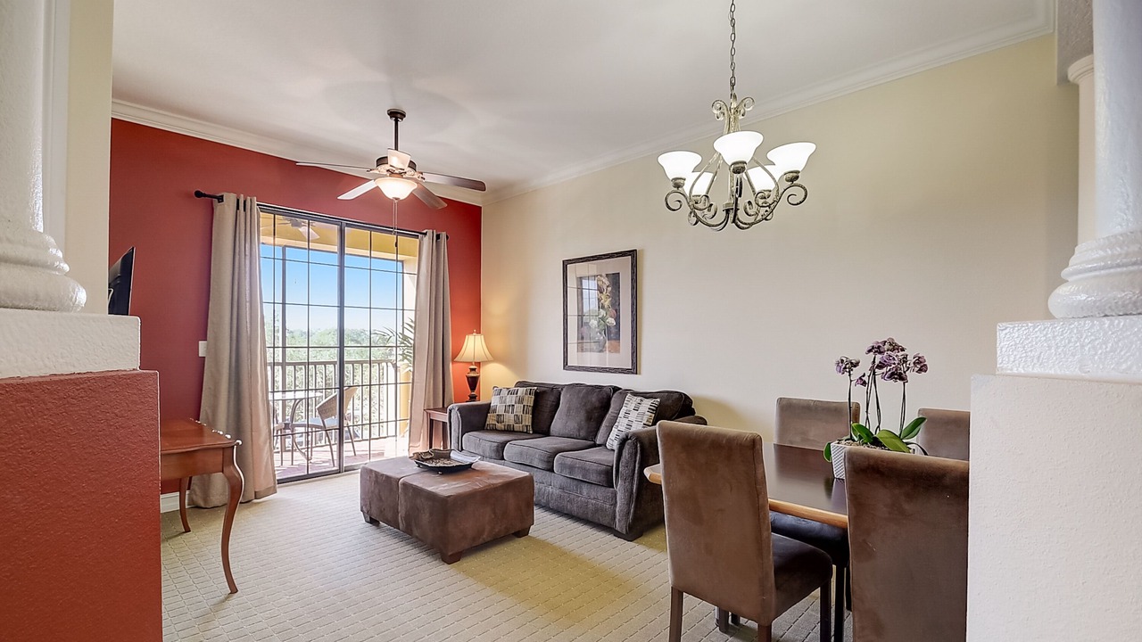 Photo of Livingroom in Carrollwood