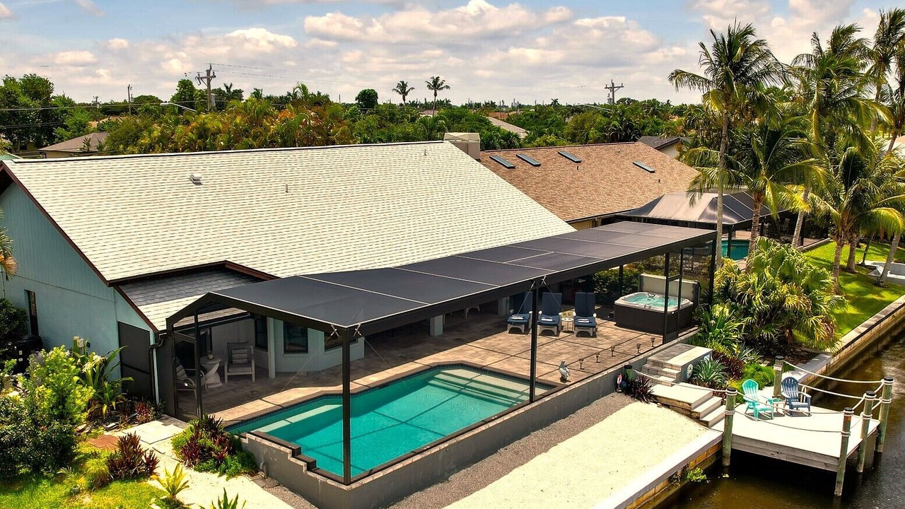 Photo of Outdoor in Pelican