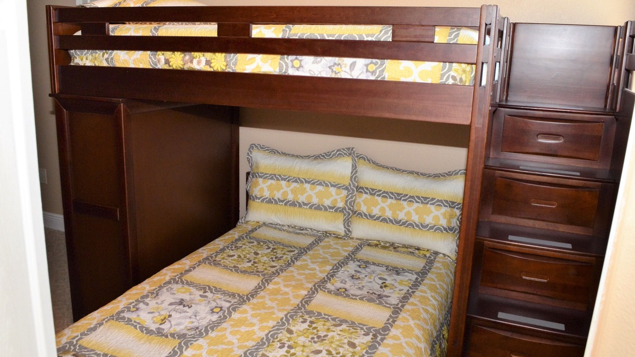 Photo of Bedroom in Creekside