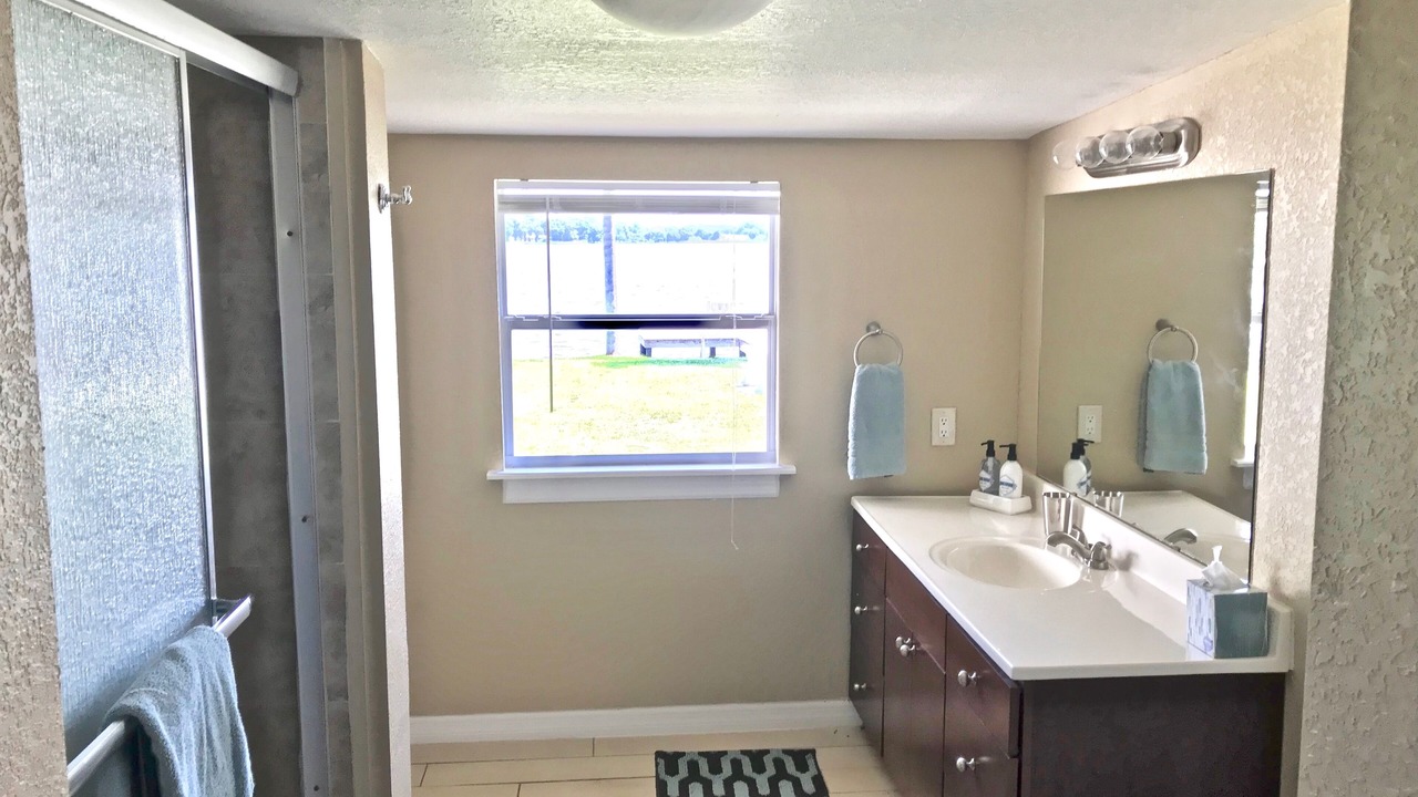 Photo of Bathroom in Orient Park