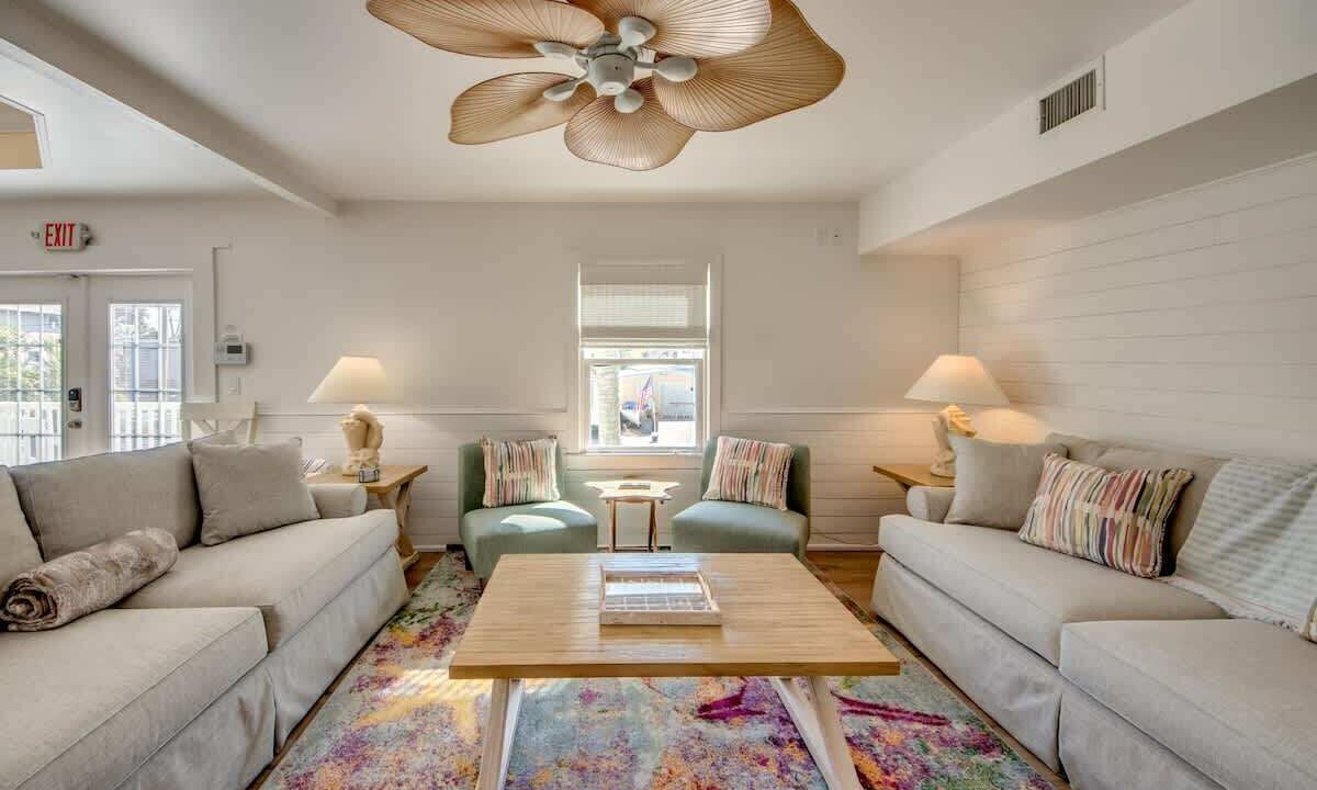 Photo of Livingroom in Fort Myers Beach
