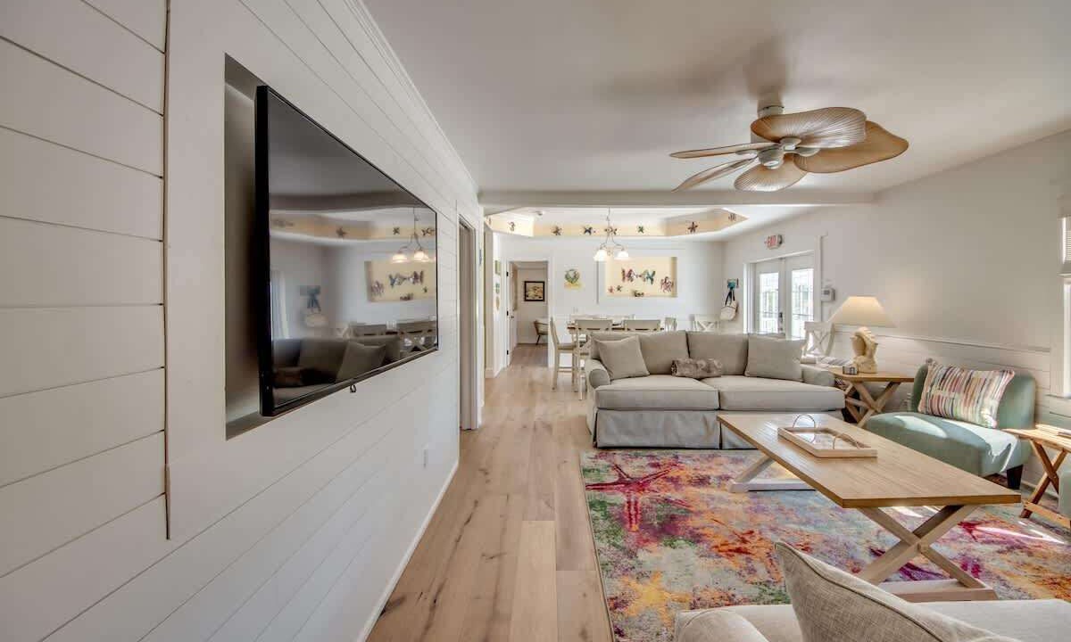 Photo of Livingroom in Fort Myers Beach