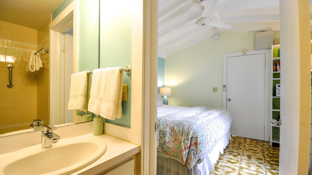 Photo of Bathroom in Historic Seaport