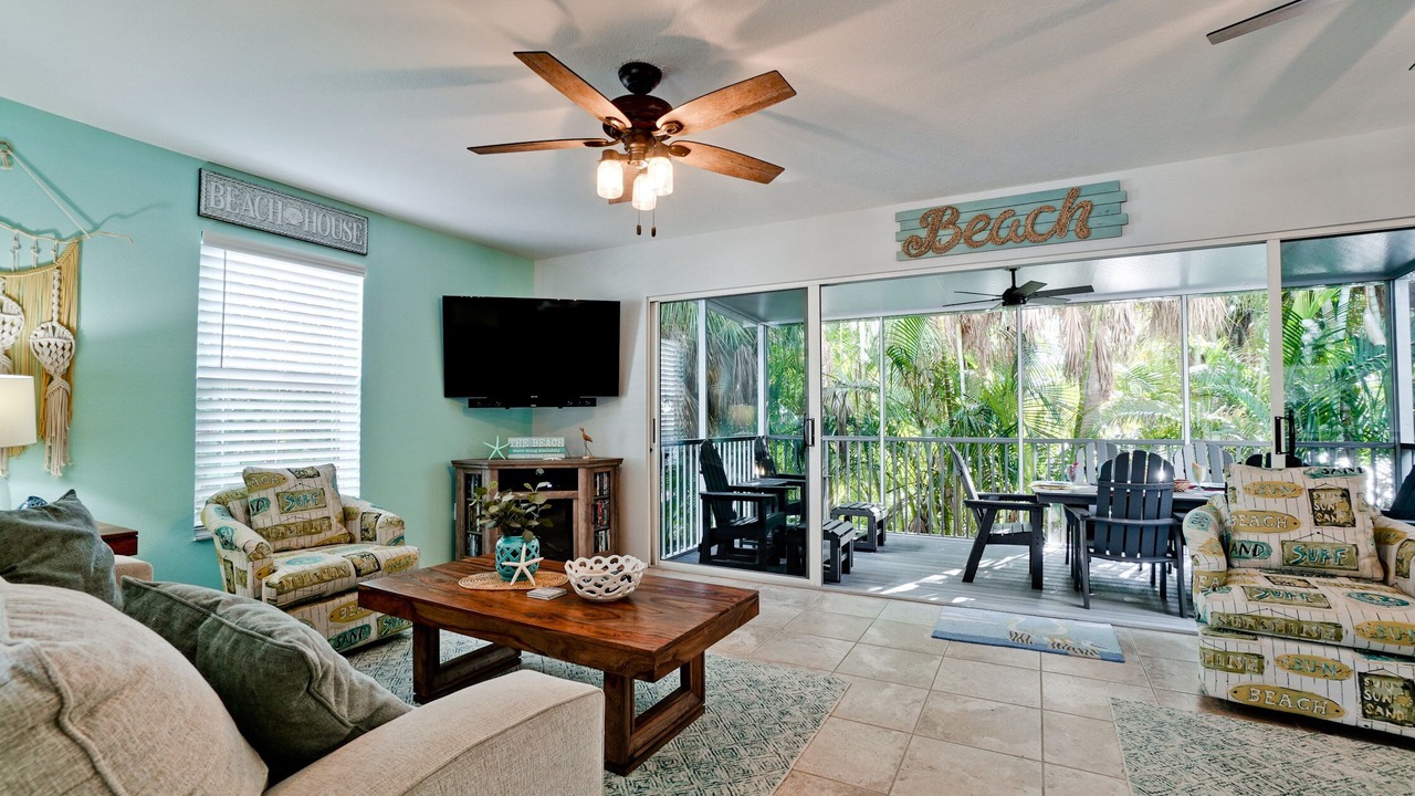 Photo of Livingroom in Holmes Beach