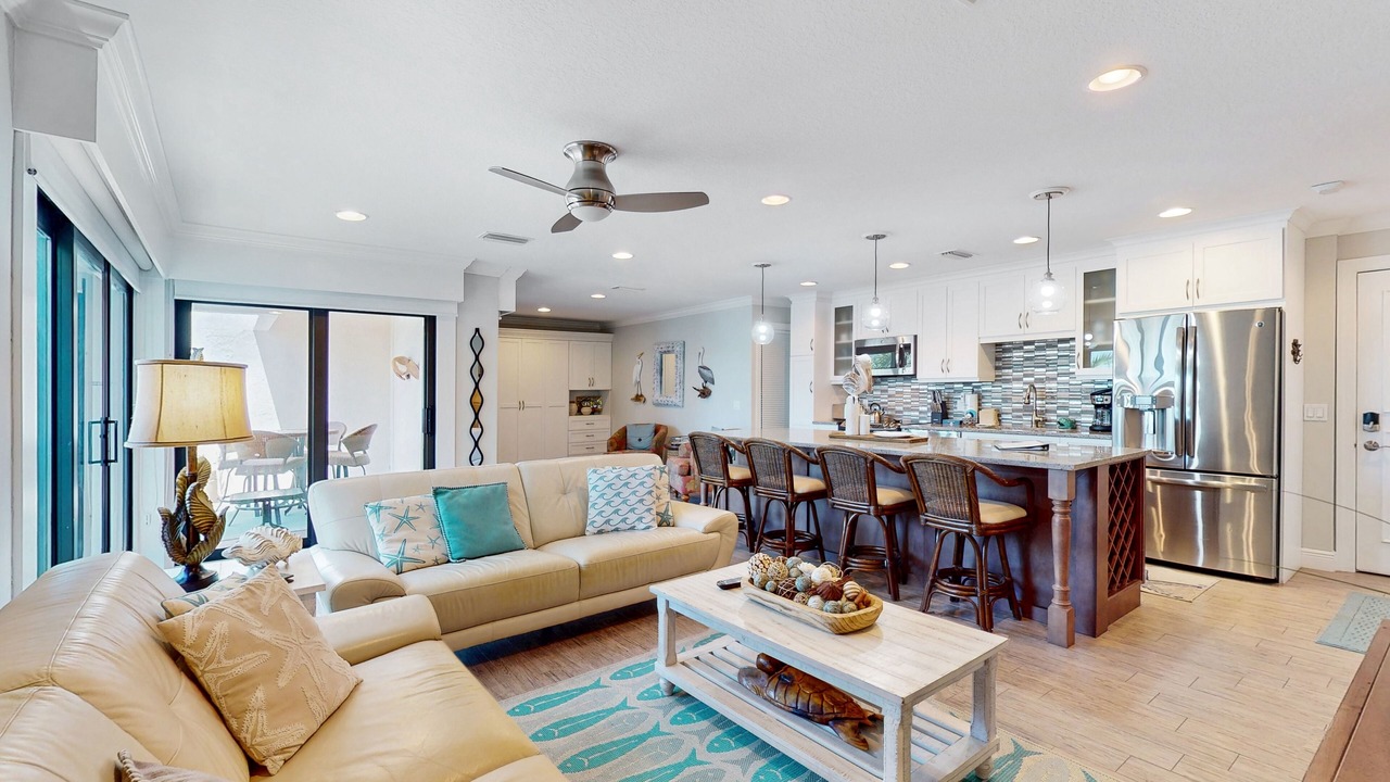 Photo of Livingroom in Holmes Beach