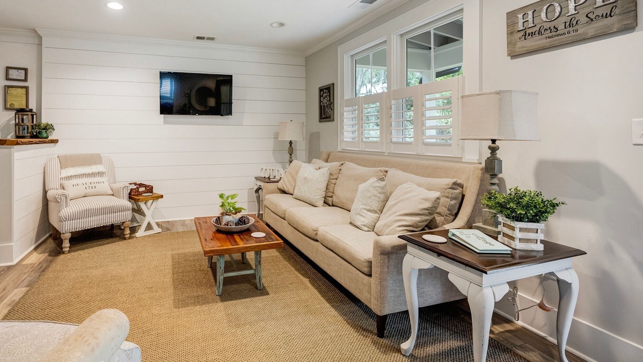 Photo of Livingroom in Pigeon Point