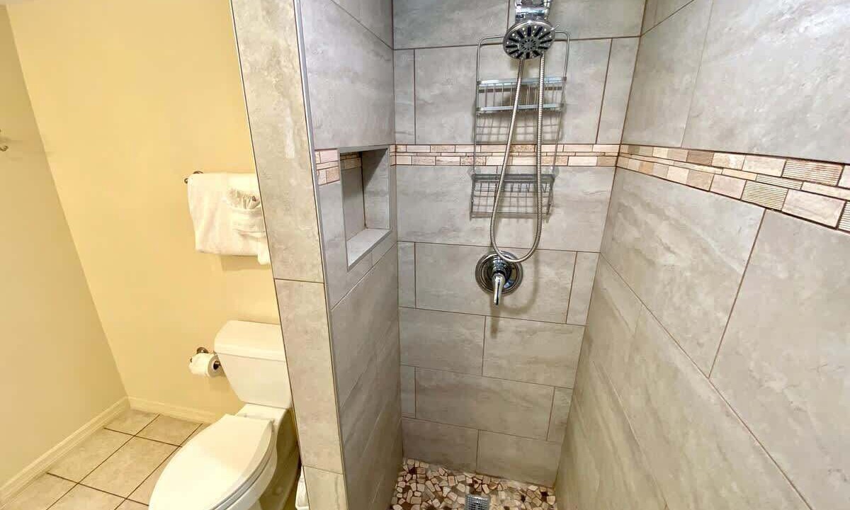 Photo of Bathroom in Mid Island