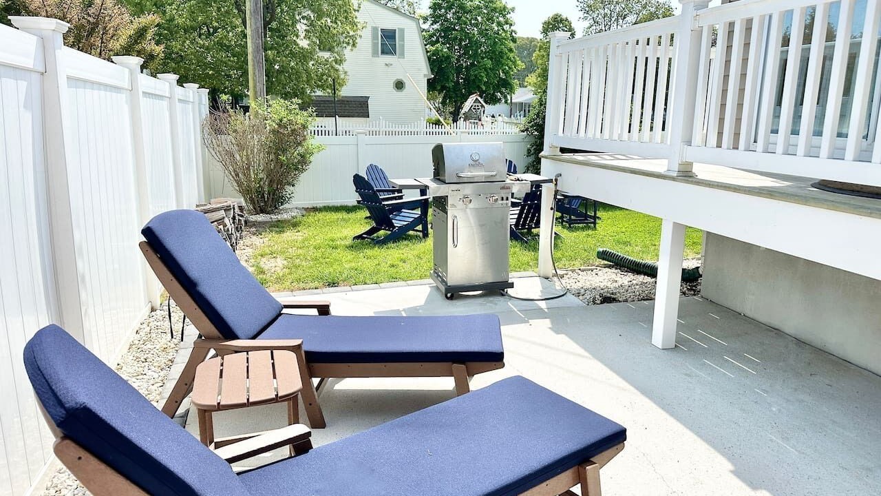 Photo of Outdoor in Town Bank