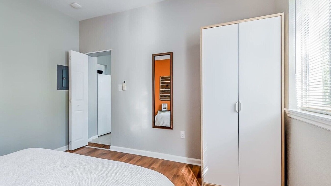 Photo of Bedroom in Historic Downtown Melbourne